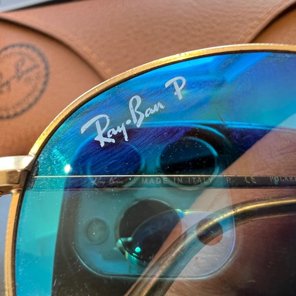 Ray-Ban RB3447 Sunglasses - Gold/Blue Flash - Polarized Lenses - Chipped/Scratch - Picture 4 of 11